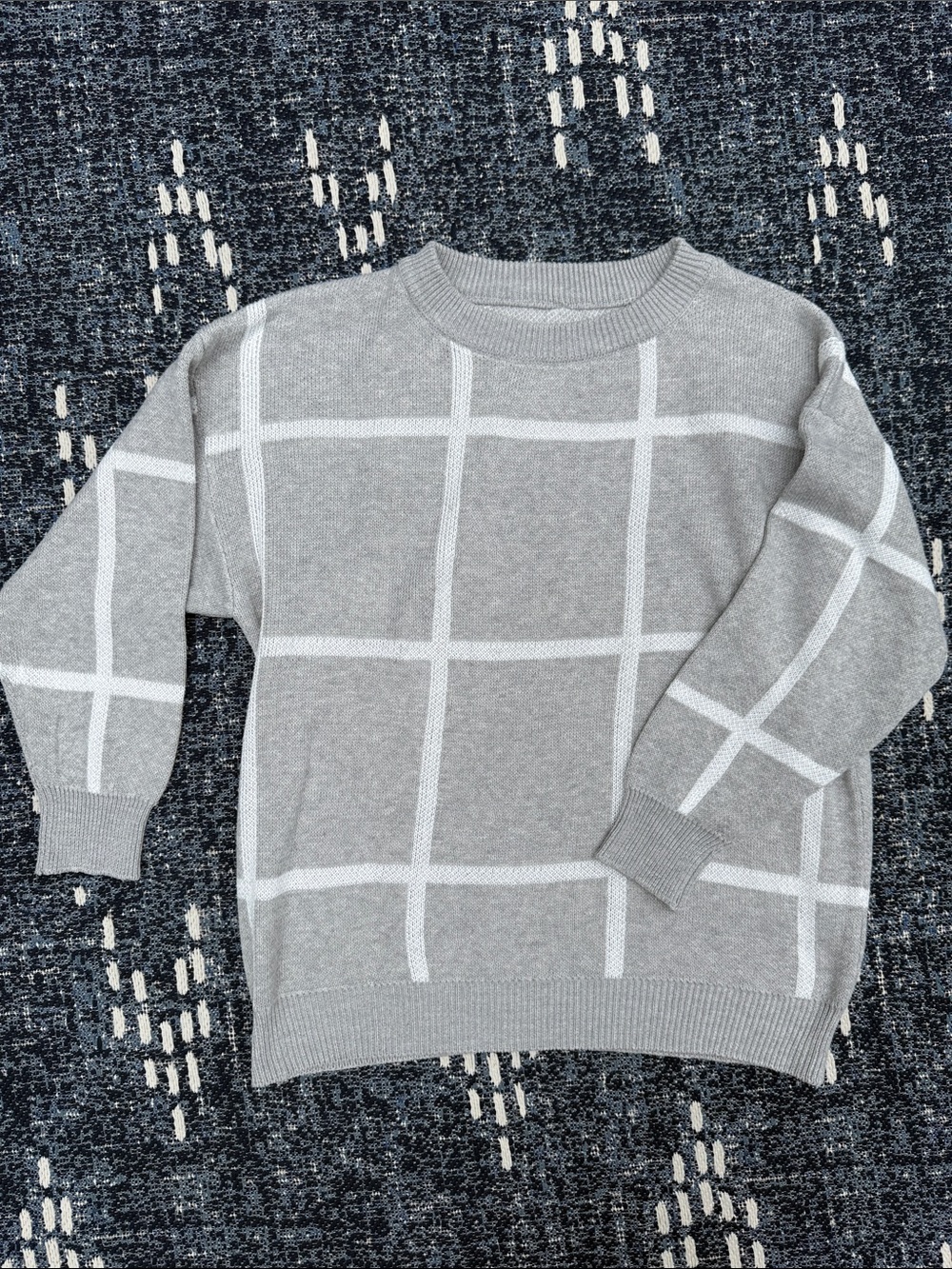 Women’s Gray Windowpane Crewneck Sweater Medium